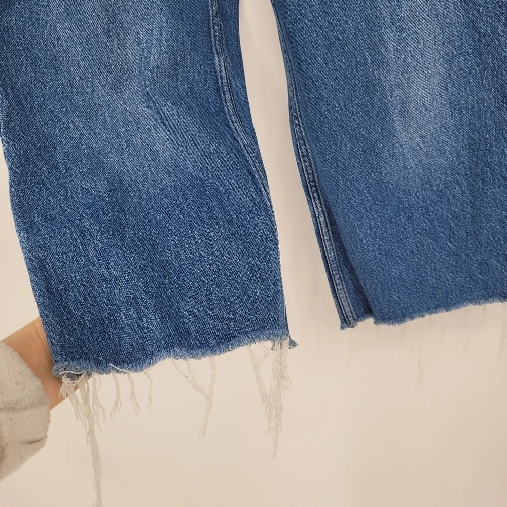 good american Cropped high waisted blue distressed bottom jeans size 6 / 28 - Picture 5 of 6